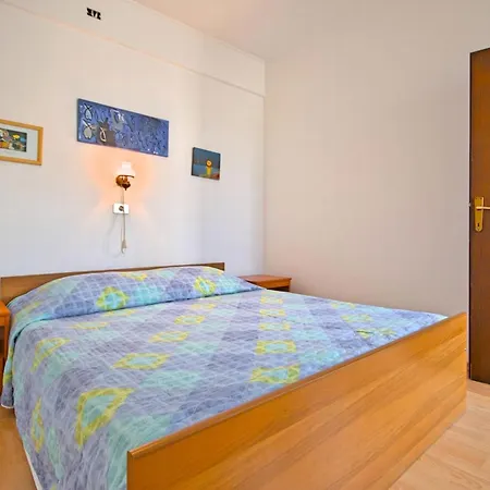 Nika 5 In Der Residenz Mit Pool Und Whirlpool In Strandnaehe Daire *
