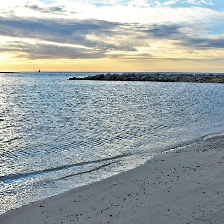 Nika 5 In Der Residenz Mit Pool Und Whirlpool In Strandnaehe Daire Umag