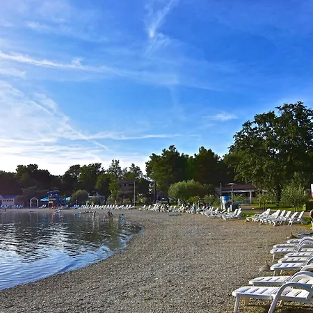 Nika 5 In Der Residenz Mit Pool Und Whirlpool In Strandnaehe