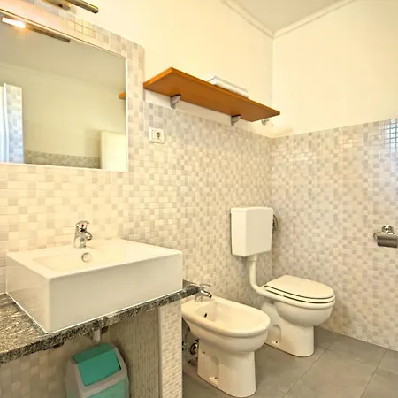 Nika 5 In Der Residenz Mit Pool Und Whirlpool In Strandnaehe *